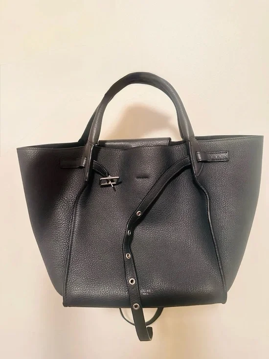 Celine - Picture 3 of 4